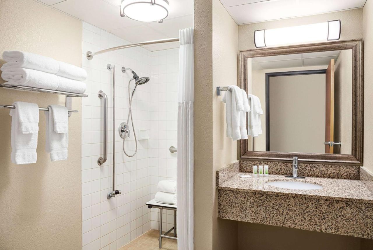 Americinn By Wyndham Roseau Ngoại thất bức ảnh