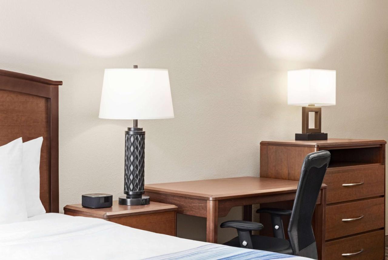 Americinn By Wyndham Roseau Ngoại thất bức ảnh